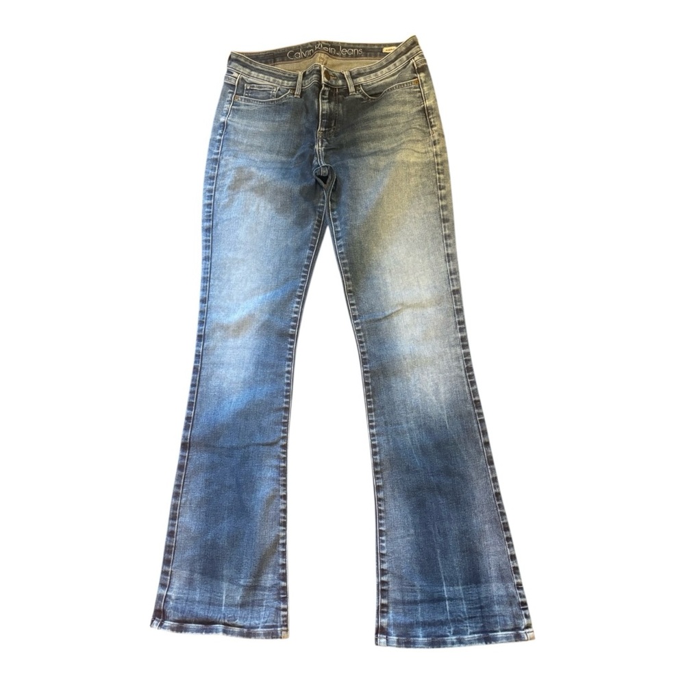 Calvin Klein Jeans Women's Faded Blue Modern Boot cut Jeans Size 6 inseam 32